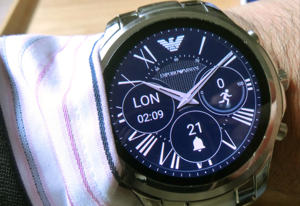 ASCII.jp：忙しい時ほど頼りになる！ エンポリオ アルマーニ初のタッチ