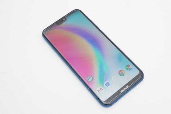 ASCII.jp：容量64GBで最安3万円切りのau版「HUAWEI P20 lite」が最強