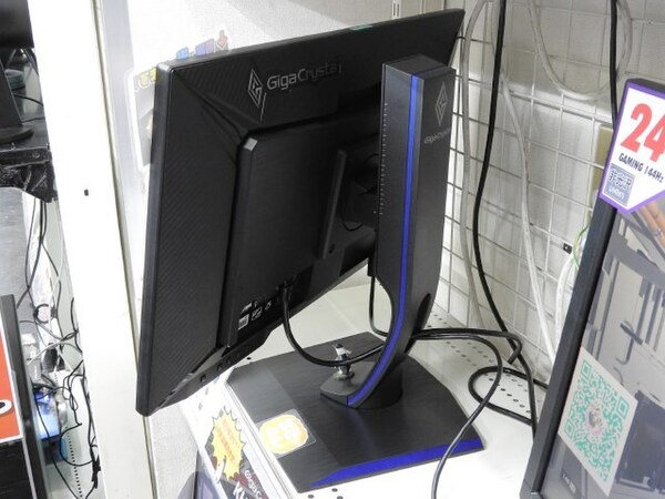 ASCII.jp：背面ロゴが光る144Hz駆動のHDR10対応ゲーミング液晶