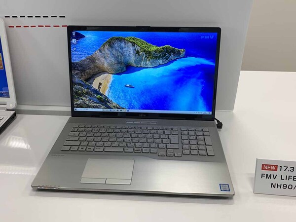 ASCII.jp：家族で使う1台に、富士通久々の17.3型ノートPC「LIFEBOOK NH