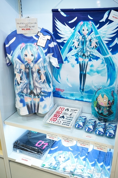 SNOW MIKUの行き帰りに寄りたい！ 羽田の初音ミク ウイングショップを