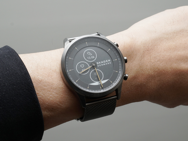 ASCII.jp：アナログ時計の優美なデザインE Inkスマートウォッチ