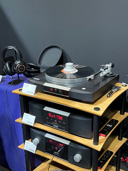 ASCII.jp：あの高級ブランドMark Levinson初のヘッドホンが登場「No.5909」