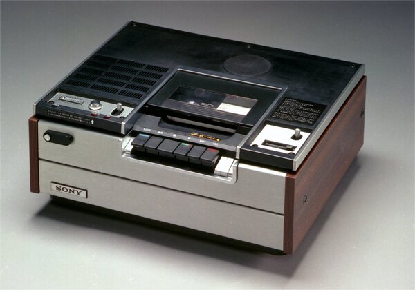 ASCII.jp：規格戦争に負けたが画質の綺麗さで勝ったソニーのベータマックス