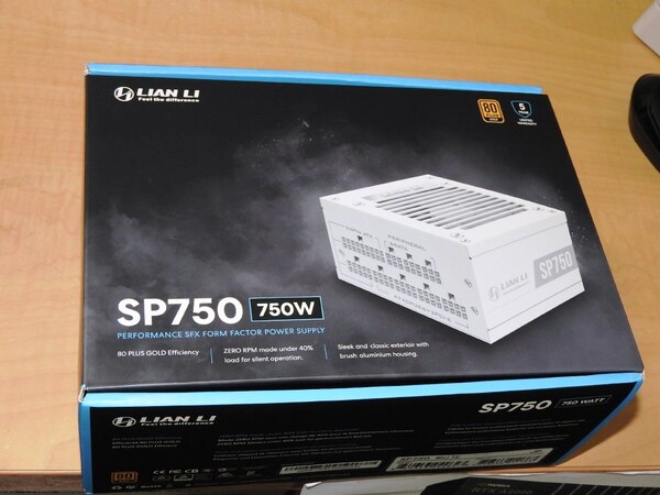 ASCII.jp：白色のSFX電源ユニットがLian Liから登場