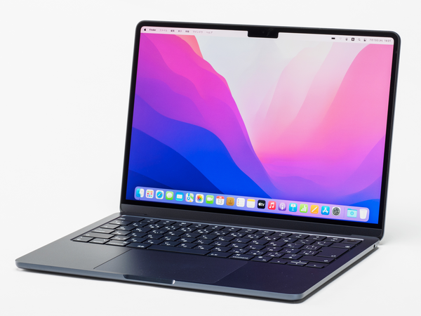 ASCII.jp：M2搭載MacBook Airは完全無音レベルで最薄、省電力を実現