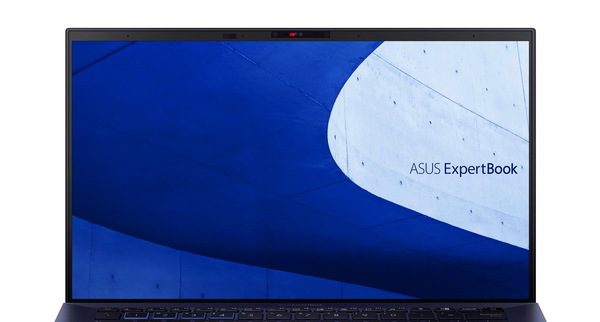 ASCII.jp：ASUSが超軽量880グラムでRAM32GB+SSD4TBも搭載可能な次世代