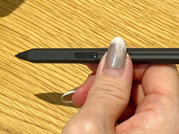 ASCII.jp：Amazon、「Kindle Scribe」を国内披露、電書端末であり紙の