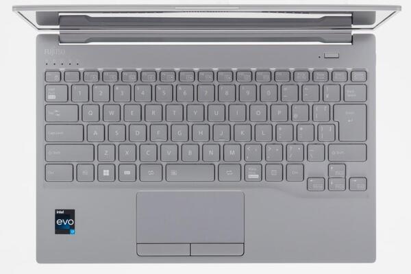 ASCII.jp：1kg以下の軽量に驚き！16:10で見やすくなった富士通の14型