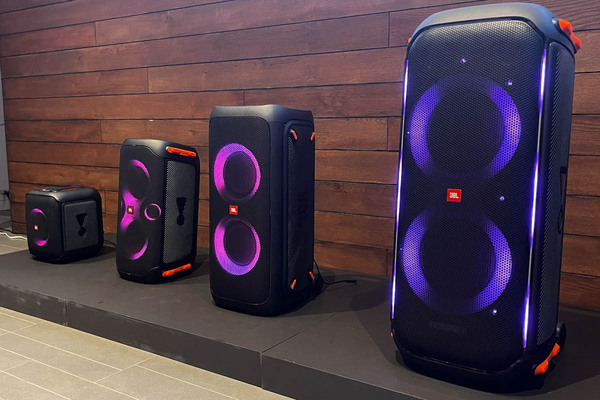 ASCII.jp：アゲアゲの大出力、巨大パーティスピーカーJBL「PartyBox