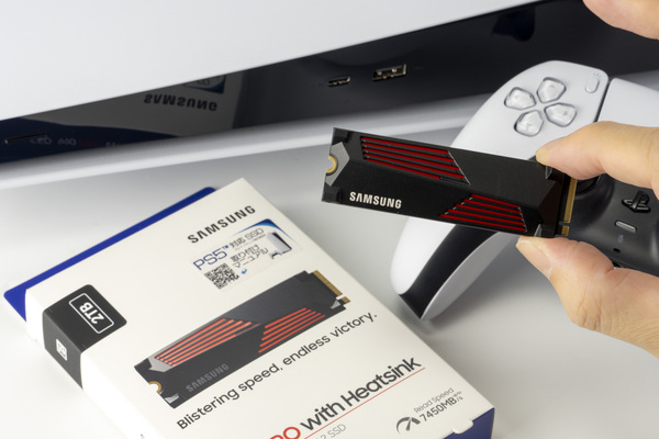 ASCII.jp：Samsung 990 PRO with Heatsink 2TBの挙動をPS5で確認 (1/2)