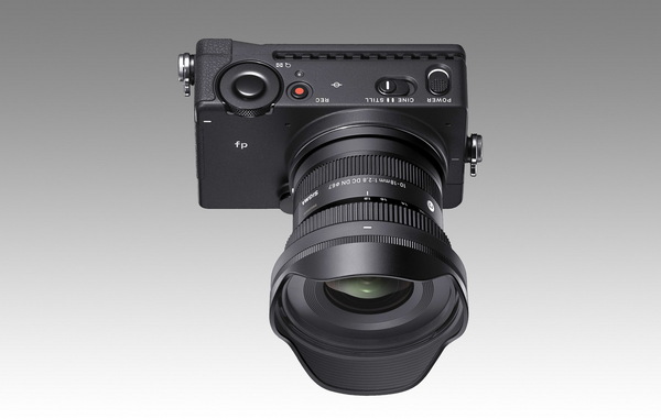 ASCII.jp：シグマが世界最小最軽量の超広角ズーム「10-18mm F2.8 DC DN