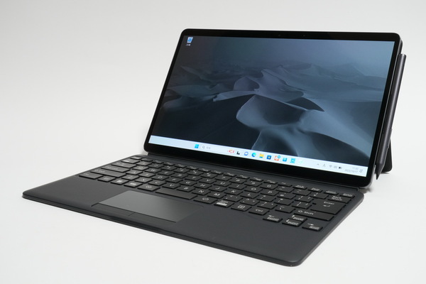 ASCII.jp：ピュアタブレットからノート型まで万能2in1ノートPC「FMV