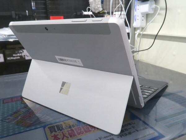 ASCII.jp：LTE対応のSurface Goがキーボード＆ドック付きで1万4800円