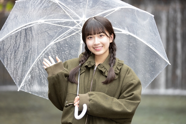 ニアジョイ・天野 香乃愛と大西 葵がアバルトのEVで軽井沢の自然と地元