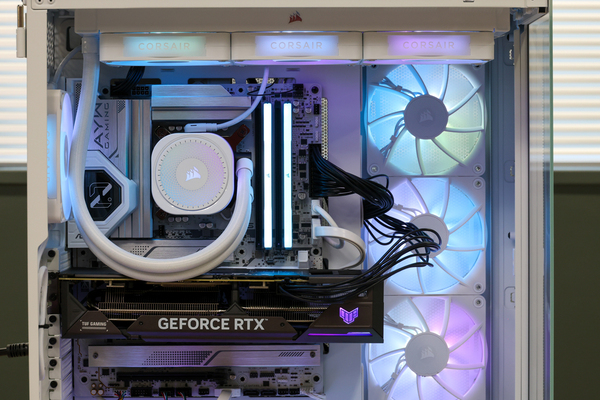 ASCII.jp：iCUE LINKで面倒な取り付けやRGB設定が超簡単、冷却性能も