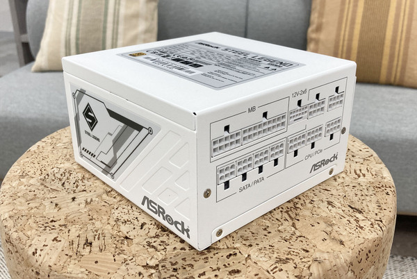 ASCII.jp：ASRock初の電源ユニットから感じるただならぬ気配！ マザー