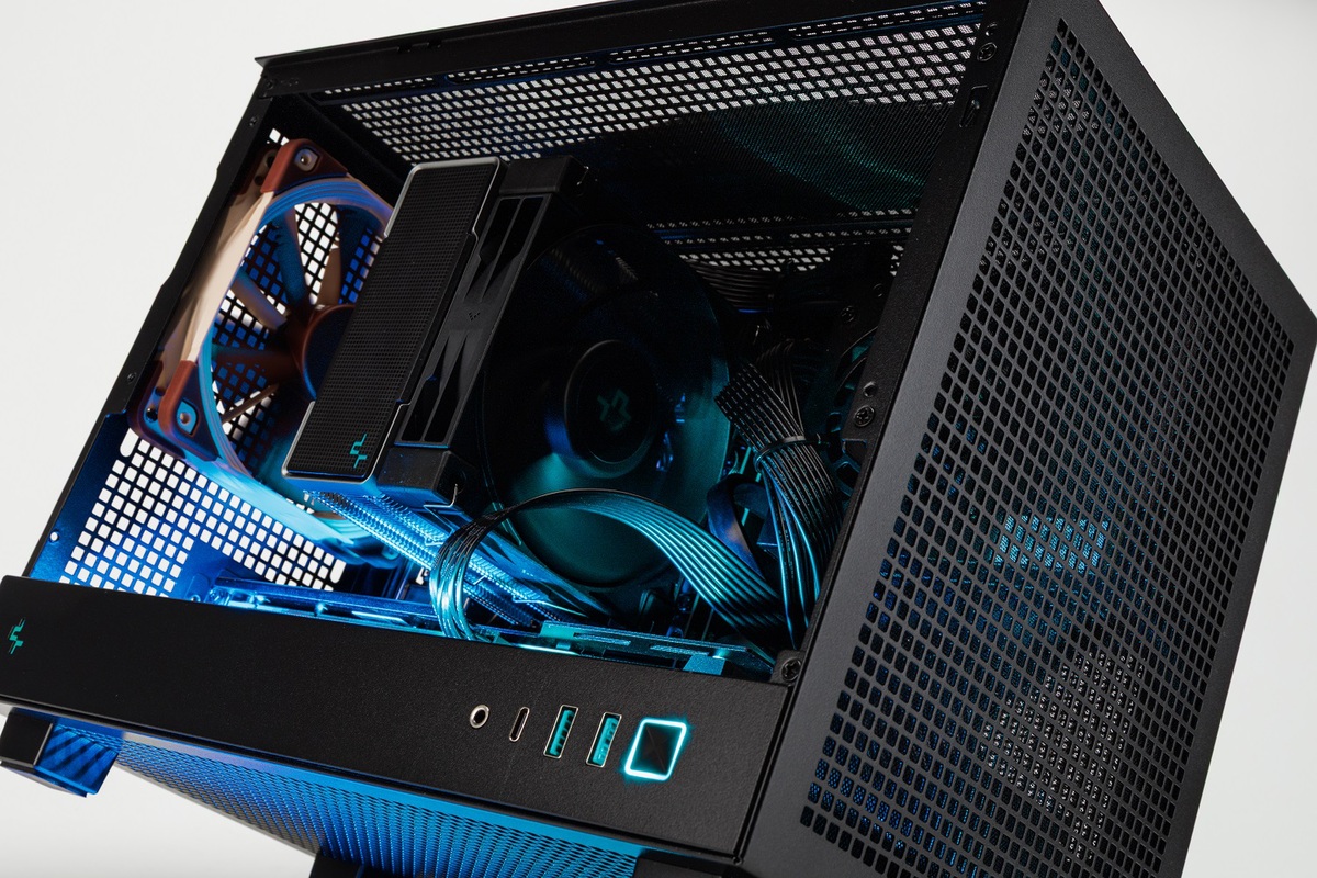 Arc B580＆Core Ultra 5でモンハンワイルズは遊べるの？容量19Lの小型