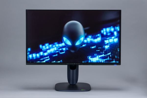 ASCII.jp：やっぱりAlienware、手頃サイズで超絶画質のゲーミング