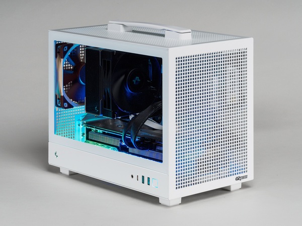 ワイルズが動く小型ゲーミングPC ワイルズが動く小型ゲーミングPC