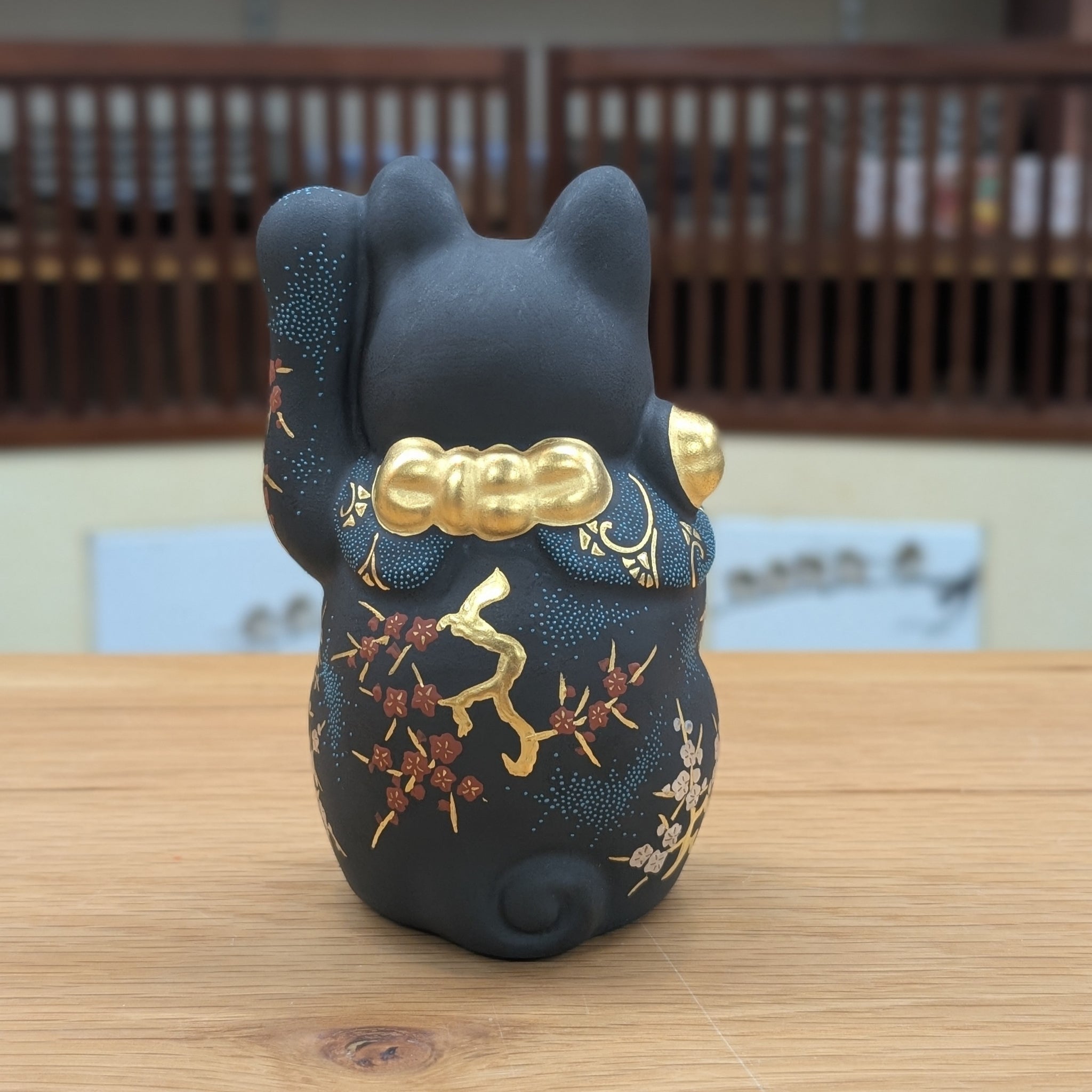 錦玉 白金盛紅白梅青粒 招き猫 – 浅草やま𠮷