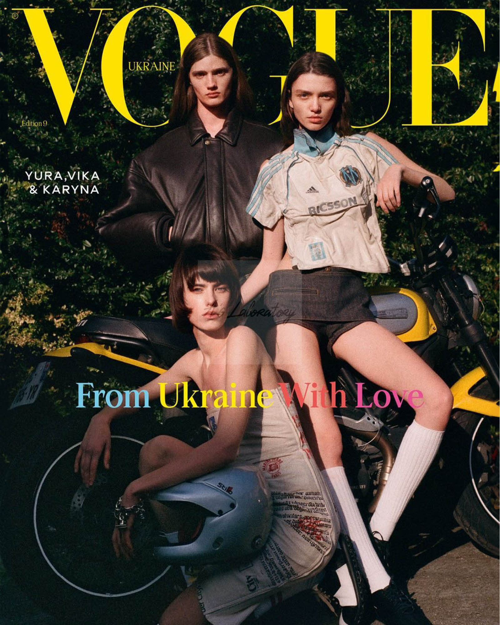 女性情報誌 Vogue Ukraine Magazine July/August 2021 女性情報誌