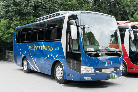 名鉄観光バス、新型中型観光バス「シオン（ZION）」を公開 三菱ふそう