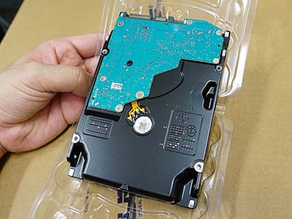 ヘリウム充填の東芝製12TB HDD「MN07ACA12T」が登場、NAS向け - AKIBA