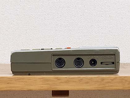 見た目はポケコン、肩書きはハンドヘルドコンピュータ「NEC PC-2001