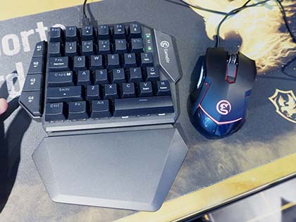 Nintendo SwitchやPS4で使える片手用キーボード＋マウスセットが入荷