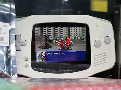 ゲームボーイ アドバンス向けの「IPS液晶交換キット」が店頭入荷