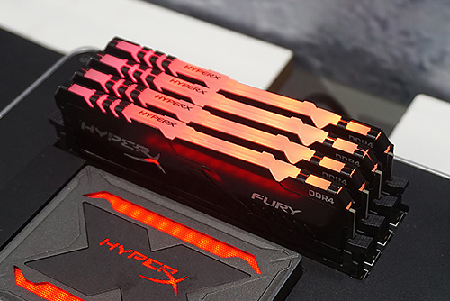 赤外線同期でLEDの発光がずれないDDR4メモリ「HyperX FURY DDR4 RGB