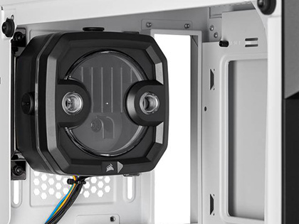 ケースファン取り付け穴に設置できるCORSAIRのポンプ一体型水冷