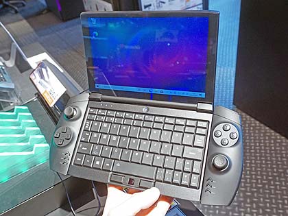 Corei7搭載の7型UMPC「OneGx1 Pro」が発売、専用パッド装着でゲームPC