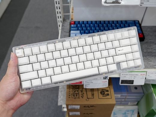 刻印の影が見える半透明デザインのキーキャップ「PBTfans X-Ray