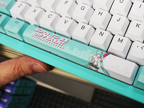 ASUS TUF Gaming×初音ミクコラボのゲーミングデバイスが4製品 - AKIBA