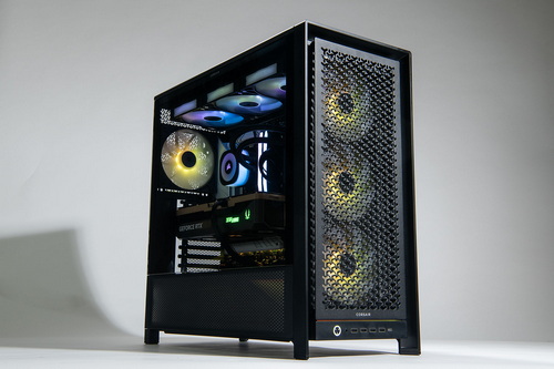 42cmクラス簡易水冷「iCUE LINK TITAN 420 RX RGB」も使えるエアフロー