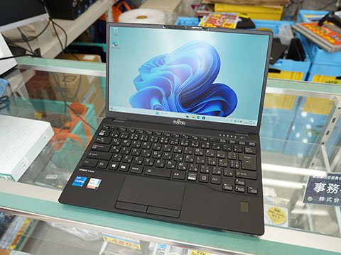 富士通の軽量モバイルノート「LIFEBOOK U9311/F」が39,800円、中古PC