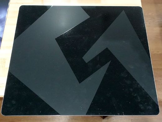 日本製ガラス採用の超高速マウスパッド「GLSSWRKS Zane」 - AKIBA PC