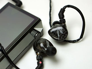 レビュー】BAイヤフォン到達点!? “神様”が手掛けた12ドライバ「Roxanne