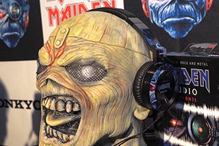 アイアン・メイデン仕様のへヴィメタル向け音質ヘッドフォン