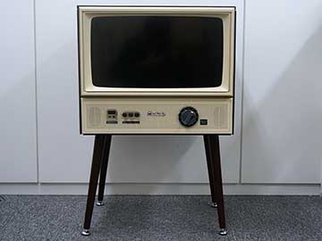 ミニレビュー】予想外に新鮮なテレビ体験! ガチャガチャダイヤルの