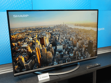 シャープ、4K高画質+前面開口スピーカーで音質強化したAQUOS中核機