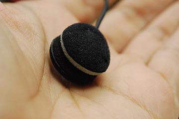 藤本健のDigital Audio Laboratory】イヤフォンみたいなマイクで