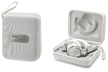 ネコ耳スピーカー付きBluetoothヘッドフォンのアリアナ・グランデ