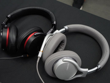 ソニーヘッドフォンの“センター”「MDR-1AM2」。4.4mm 5極ケーブル同梱