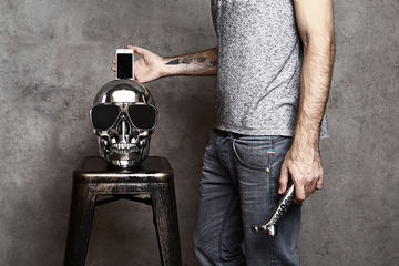 サングラスから音が出るドクロ型Bluetoothスピーカー - AV Watch