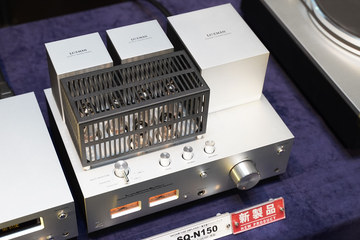 ラックスマン“Neo Classico”復活。真空管プリメイン&DAC搭載CD