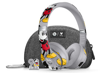 デビュー90周年のミッキーマウス×Beatsコラボヘッドフォン - AV Watch