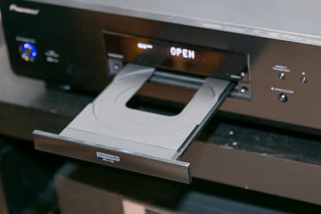 レビュー】パイオニア「UDP-LX800」は音響メーカーならではの“徹底